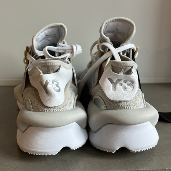 Y-3 Kaiwa Silver Metallic Sneakers - Picture 4 of 12